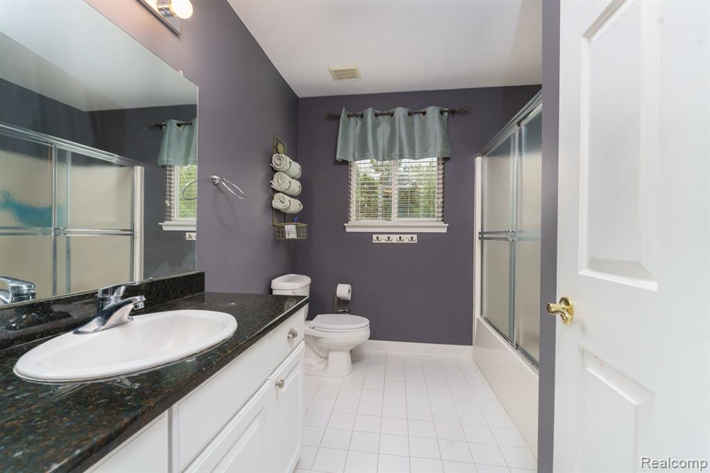 9005 LANTREE Drive, Howell, MI 48855 — Photo 18