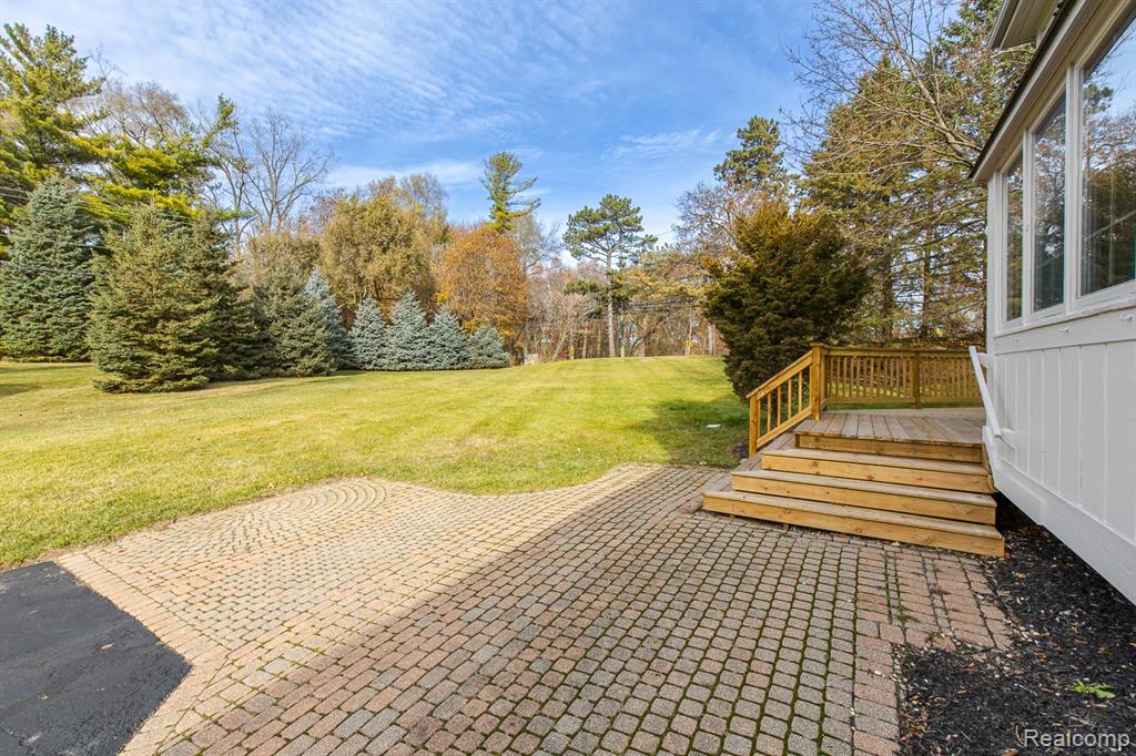 6351 Cherry Tree Court, Rochester Hills, MI 48306 — Photo 62