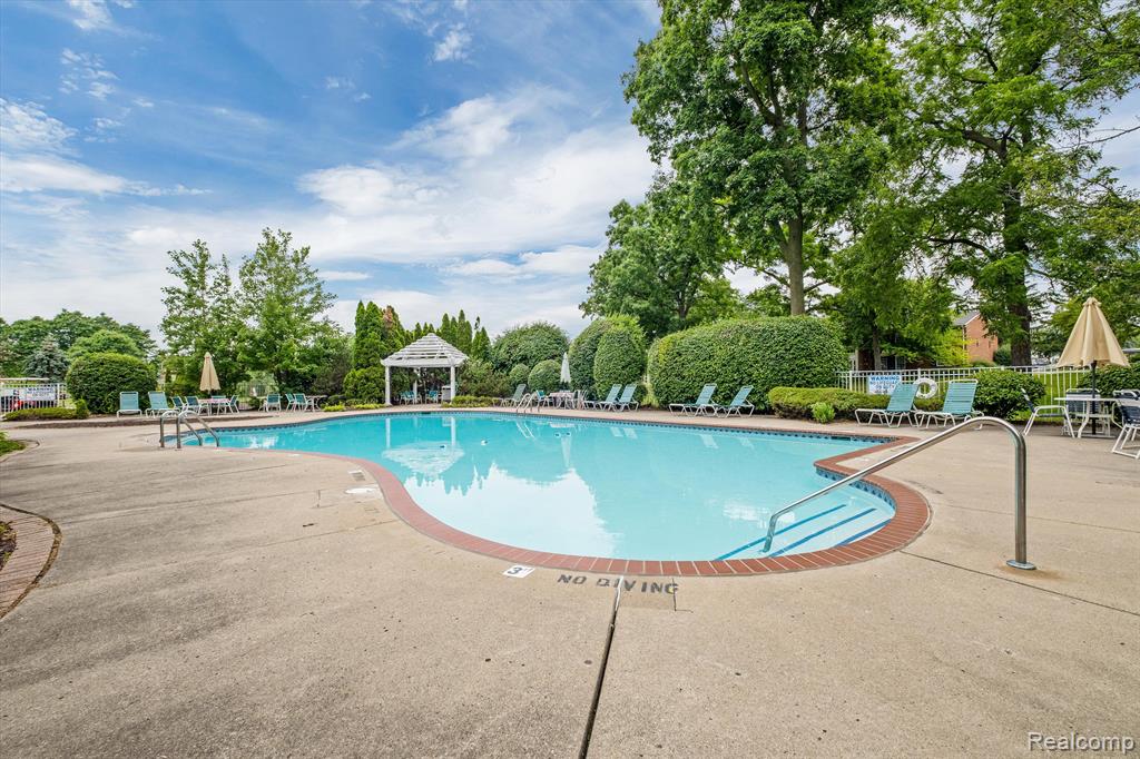 454 Fox Hills N Drive, 5, Bloomfield Hills, MI 48304 — Photo 32