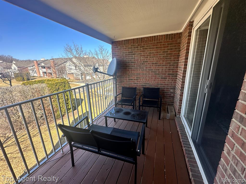 5844 PINE AIRES Drive, Sterling Heights, MI 48314 — Photo 16