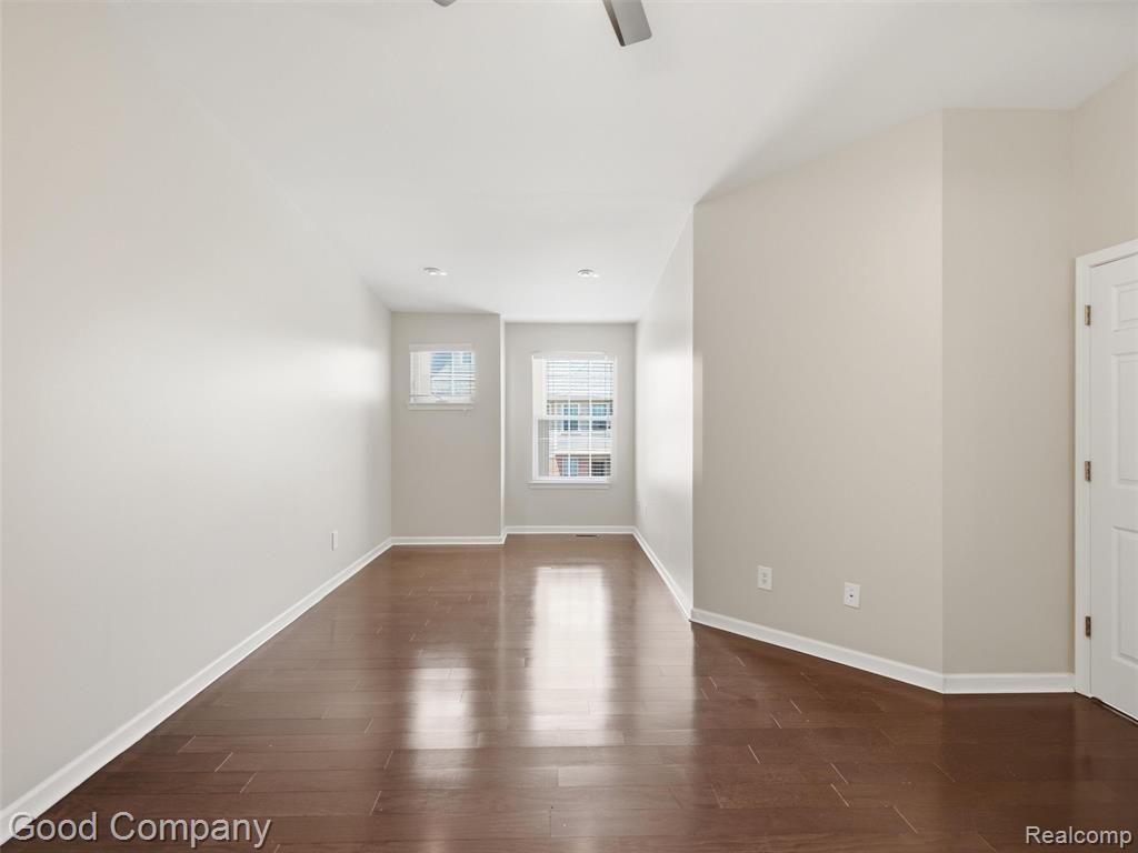 56612 Sunset Drive, Utica, MI 48316 — Photo 16