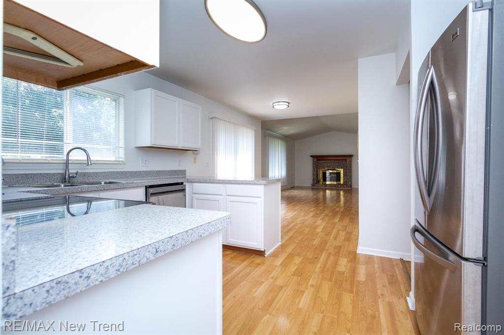 25935 Junction, Novi, MI — Photo 10