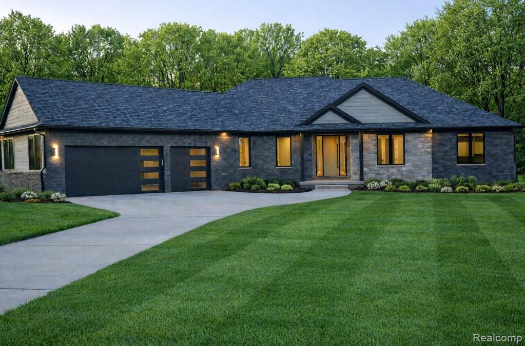 16609 Kings Fairway Lane, Grand Blanc, MI 48439