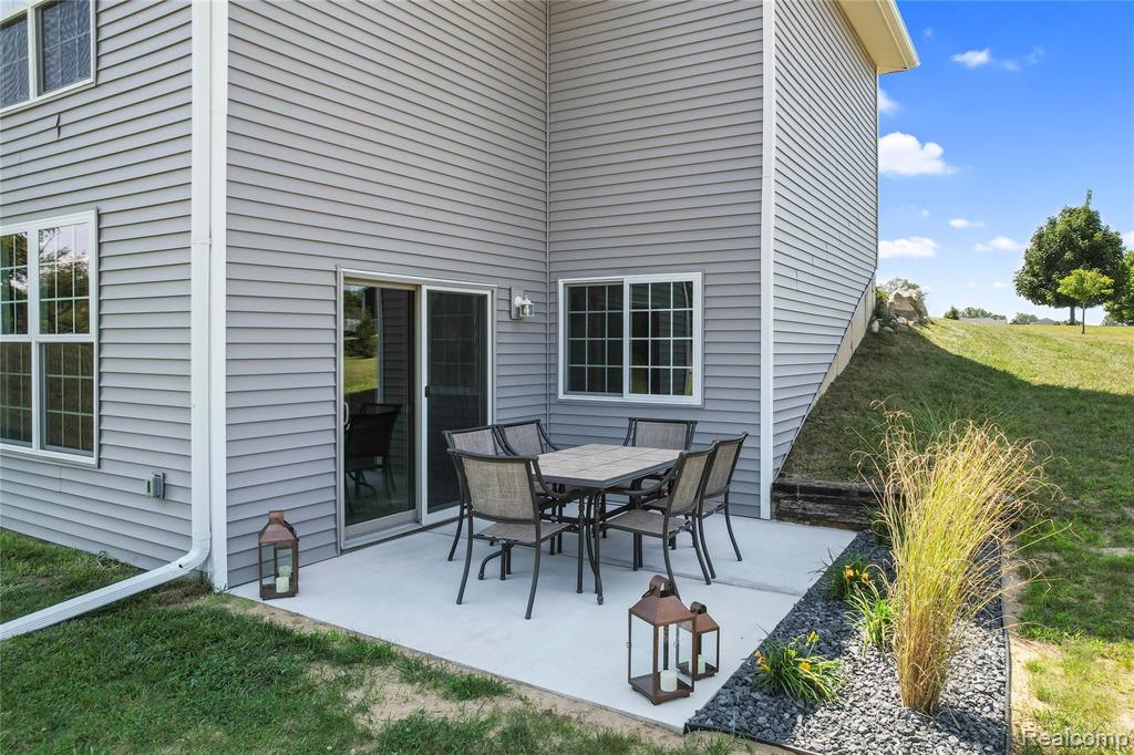 5348 Stone Garden Drive, Howell, MI 48843 — Photo 37