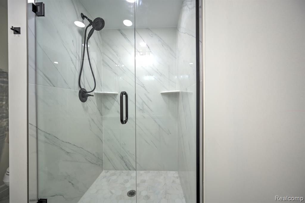 7418 Rafford Lane, West Bloomfield, MI — Photo 52