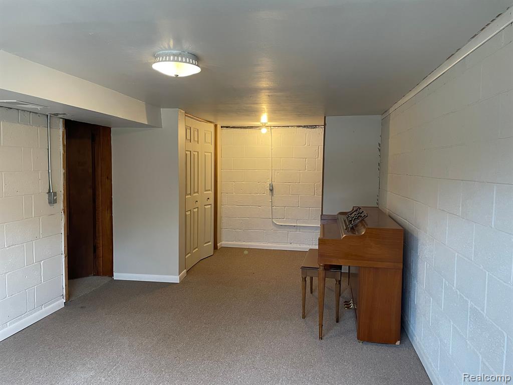 896 Carpenter Street, Northville, MI 48167 — Photo 23
