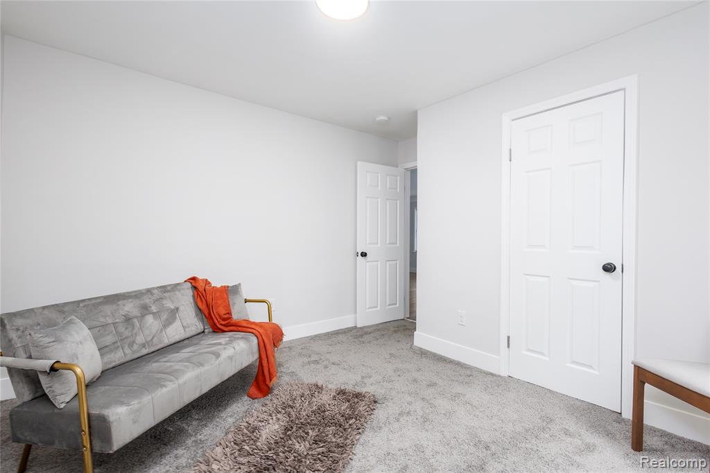 5502 Rowley Boulevard, Waterford, MI 48329 — Photo 22