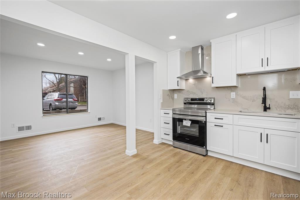 7443 Brynmawr Court, West Bloomfield, MI — Photo 18