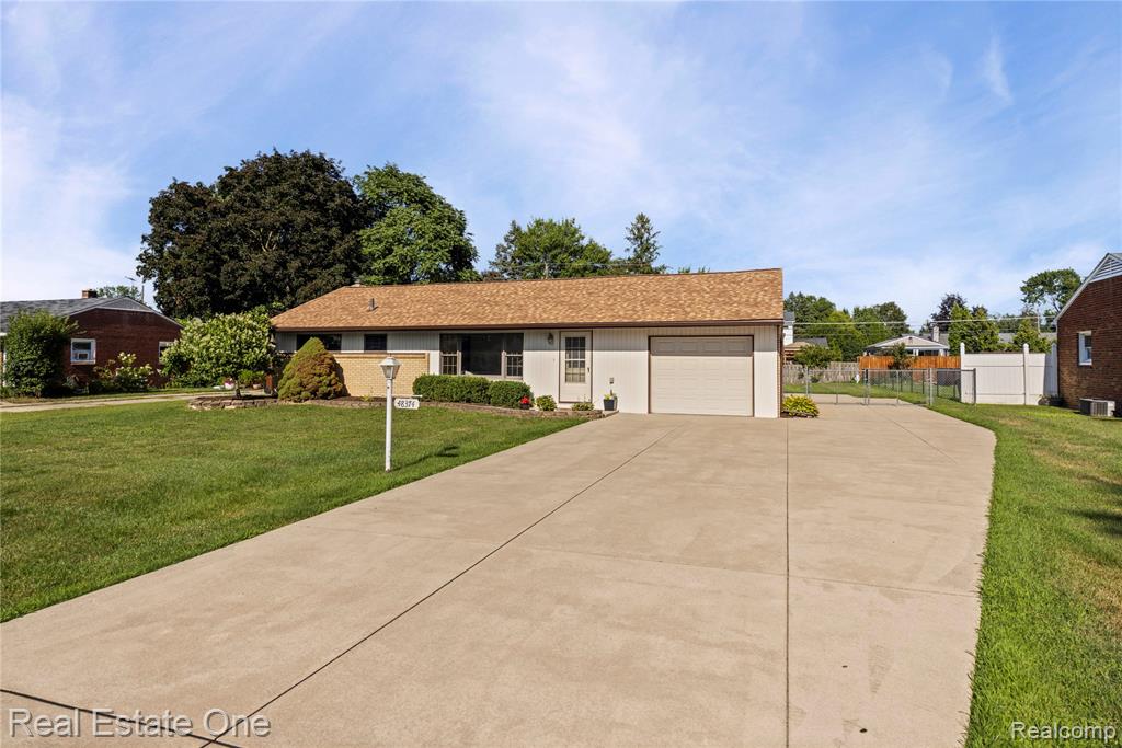 48374 Cardinal Street, Shelby Twp, MI 48317 — Photo 8