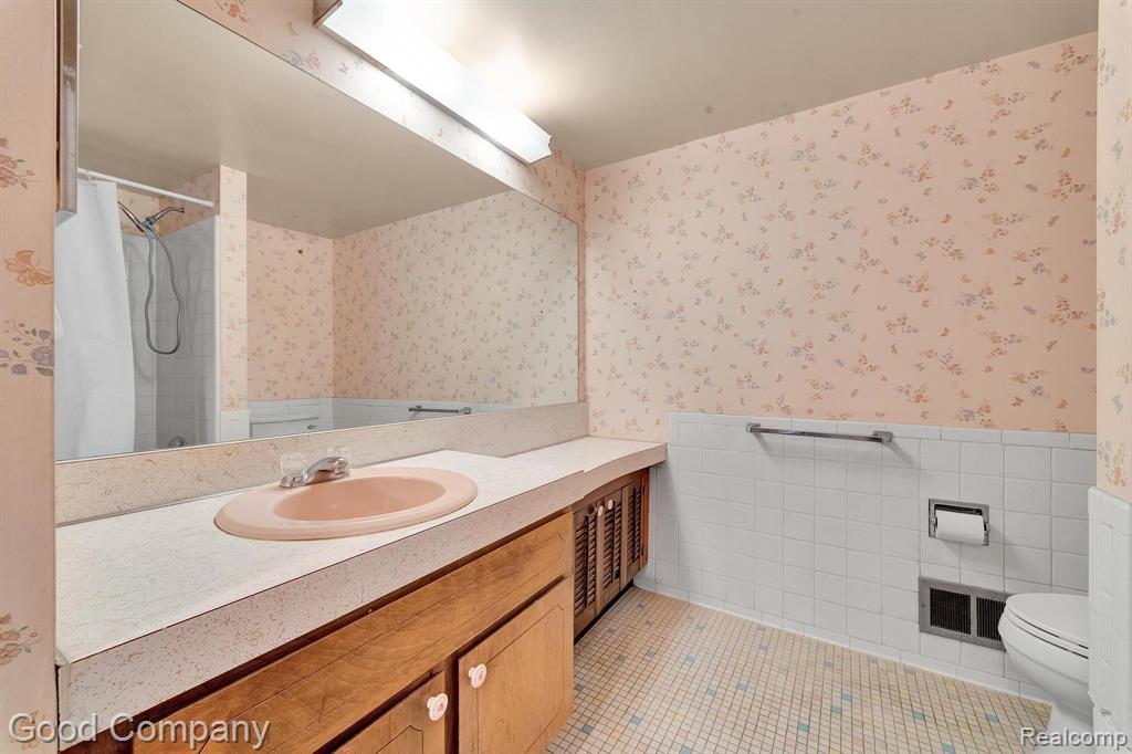 29628 Hoover Road, Warren, MI 48093 — Photo 14