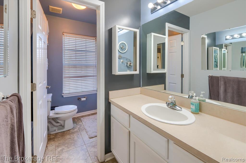 8380 Hunt Club Court, Grand Blanc, MI 48439 — Photo 57