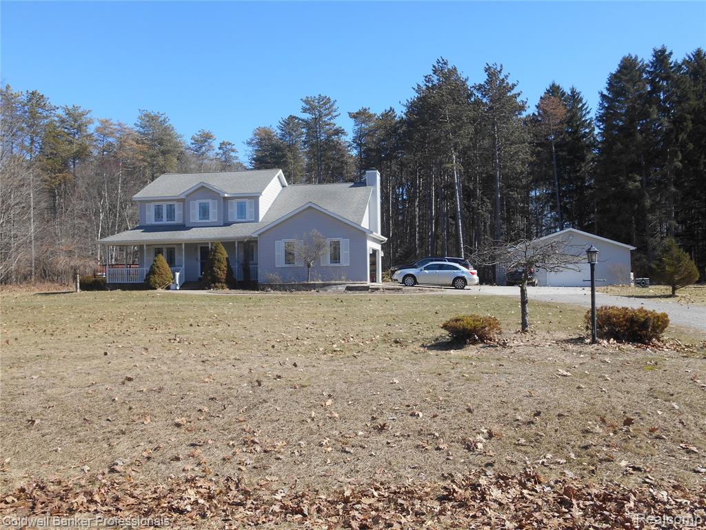 2704 Genny Ridge Drive, Lapeer, MI 48446 — Photo 2