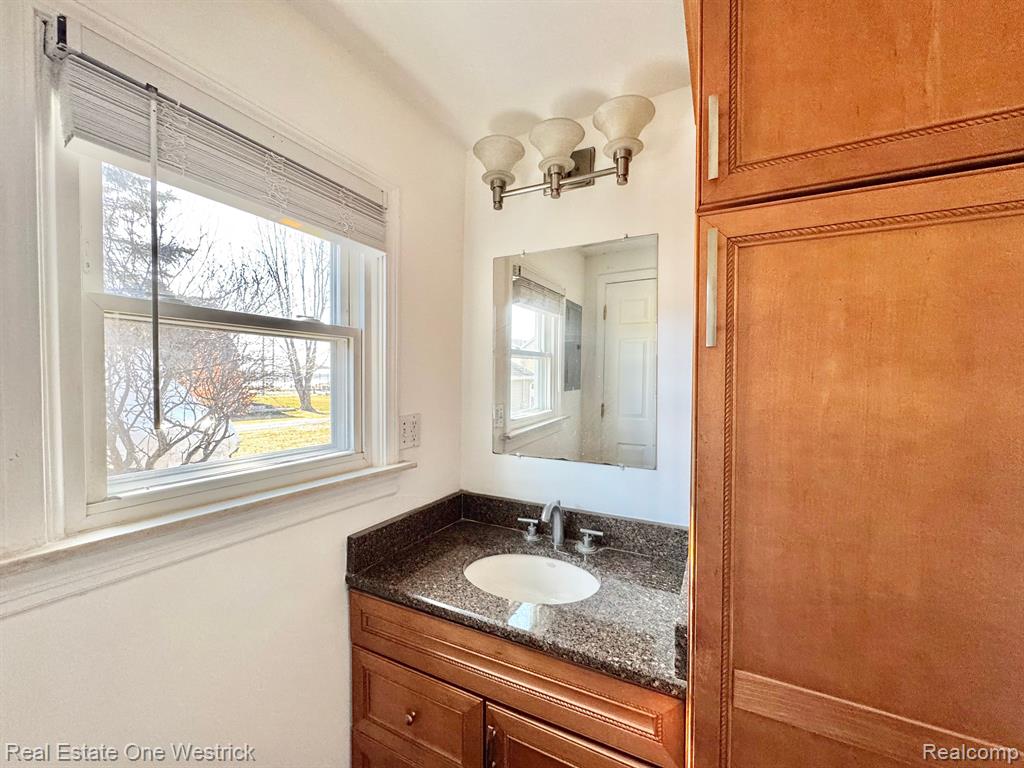 432 Edgewater Drive, Algonac, MI 48001 — Photo 12