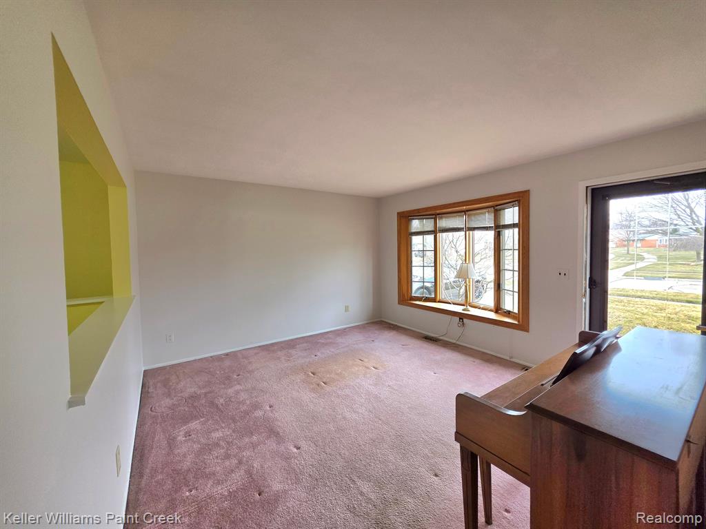 39760 VALIANT Drive, Sterling Heights, MI 48313 — Photo 14
