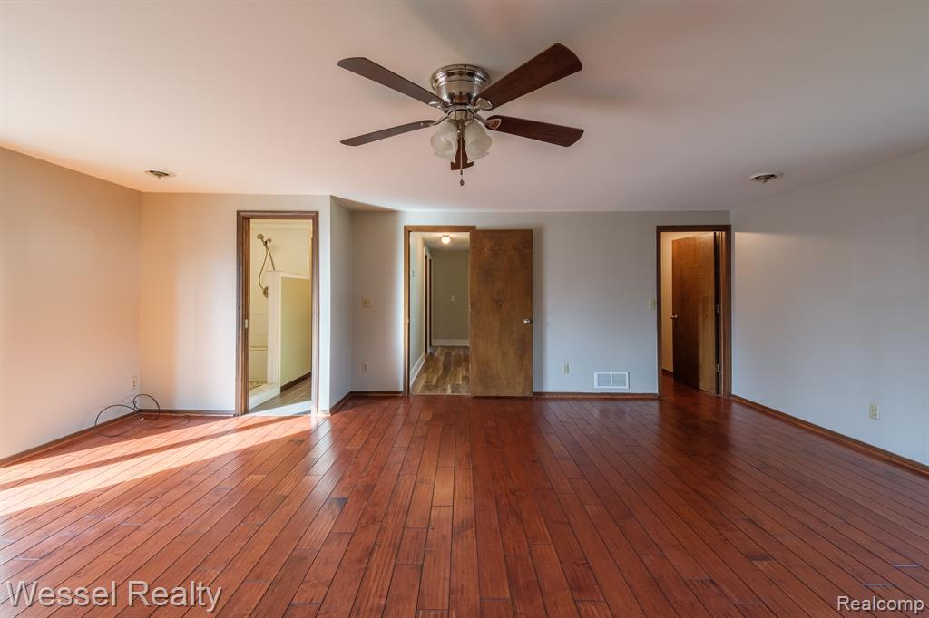 557 Green Cove Drive, Holly, MI 48442 — Photo 19