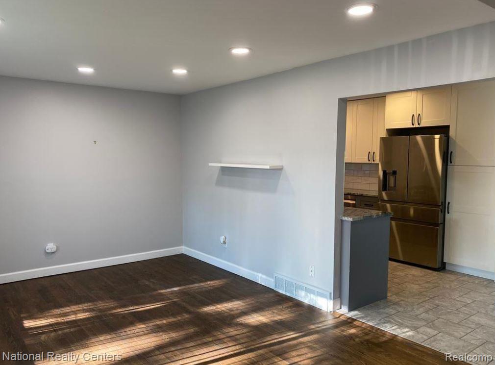 709 N EDISON Avenue, Royal Oak, MI 48067 — Photo 9