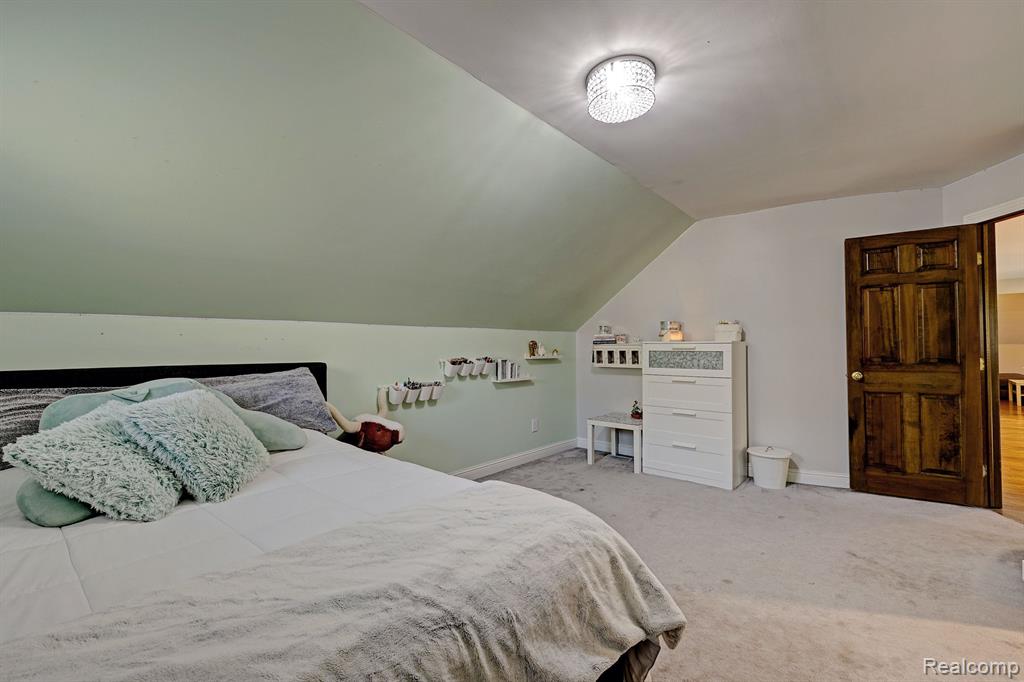 900 ROLLING PINES Drive, Ortonville, MI 48462 — Photo 45