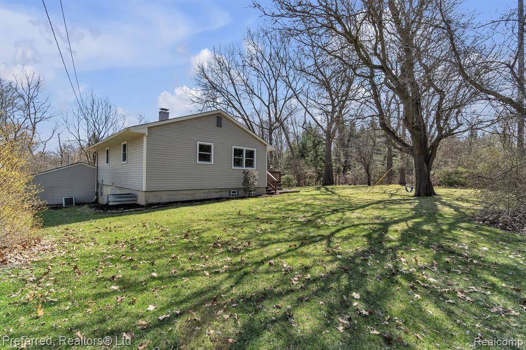 9514 CORNELL Avenue, Clarkston, MI 48348 — Photo 42