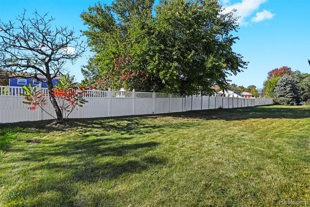 1833 Savannah Lane, Ypsilanti, MI 48198 — Photo 33