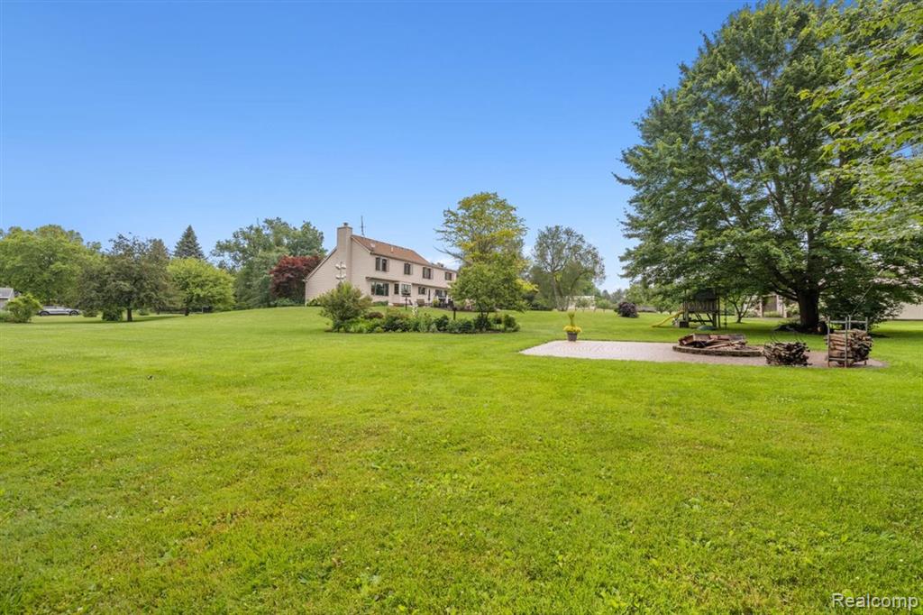 125 Olde Franklin Drive, Howell, MI 48855 — Photo 10