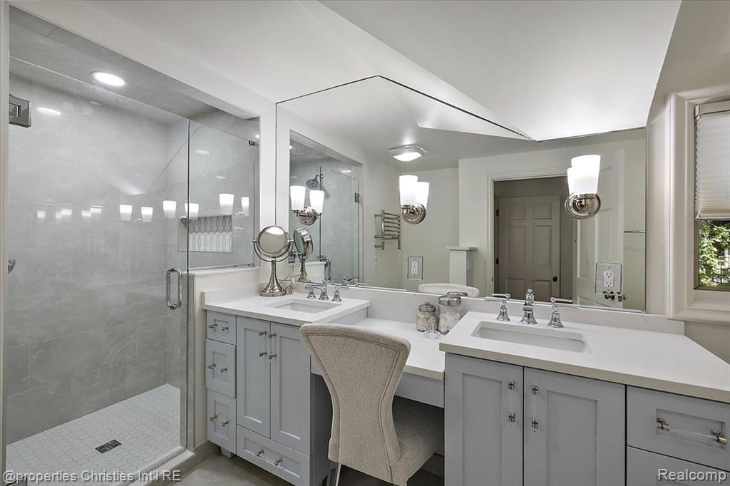 3535 Wooddale Court, Bloomfield, MI 48301 — Photo 35