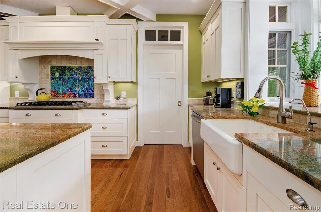 575 Tracy Lane, Milford, MI 48381 — Photo 21
