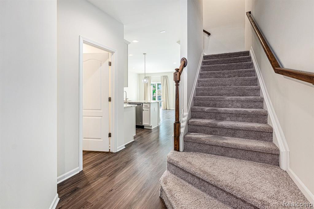 43445 CHANCELLOR Lane, Novi, MI — Photo 3