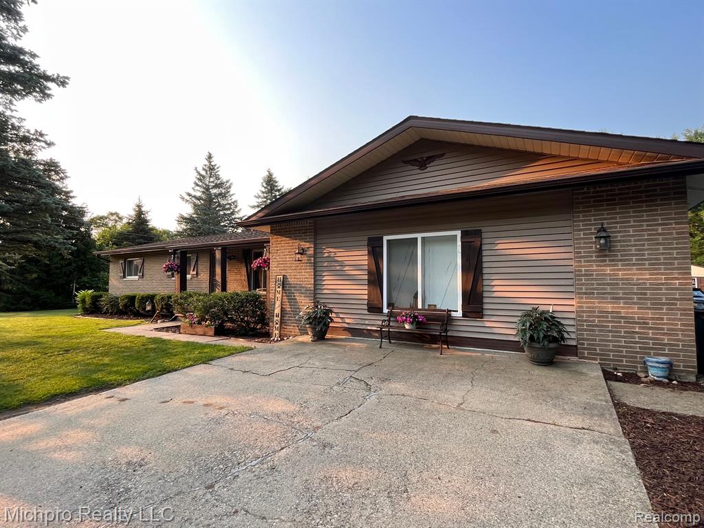 9306 DODGE Road, Otisville, MI 48463 — Photo 4