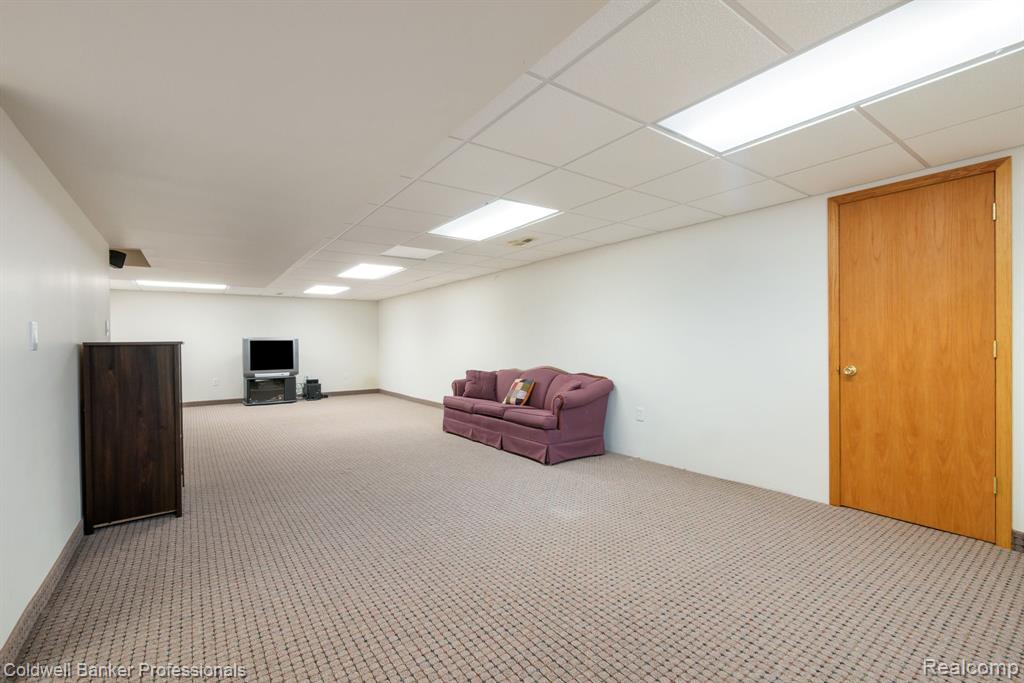 49906 Fuller Court, Plymouth, MI 48170 — Photo 48