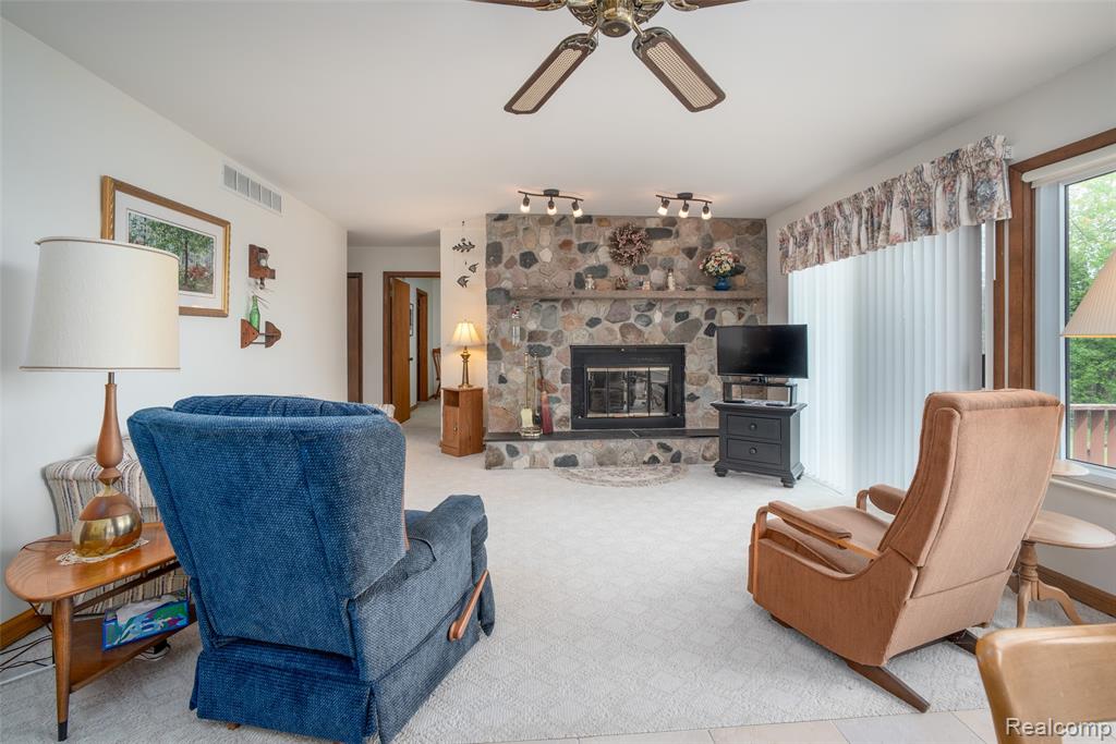 6240 Lakeshore Road N, Palms, MI 48465 — Photo 5