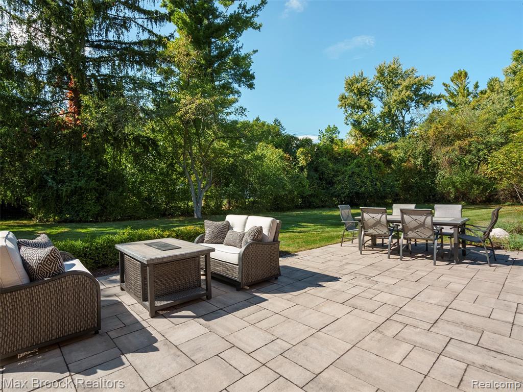 4740 Burnley Drive, Bloomfield Hills, MI 48304 — Photo 44