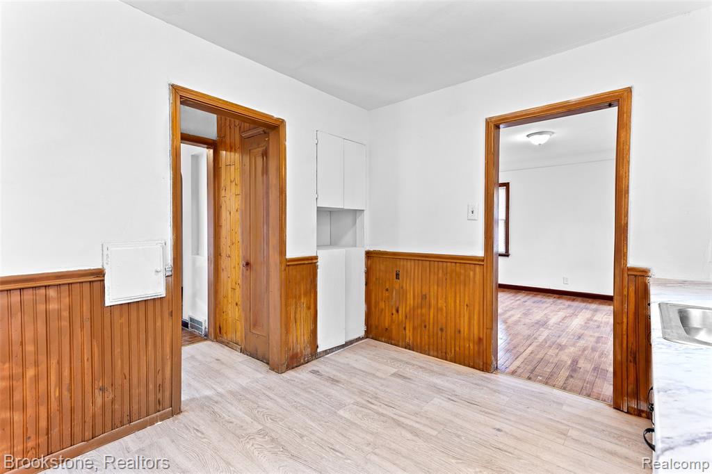 11644 Sussex Street, Detroit, MI 48227 — Photo 13