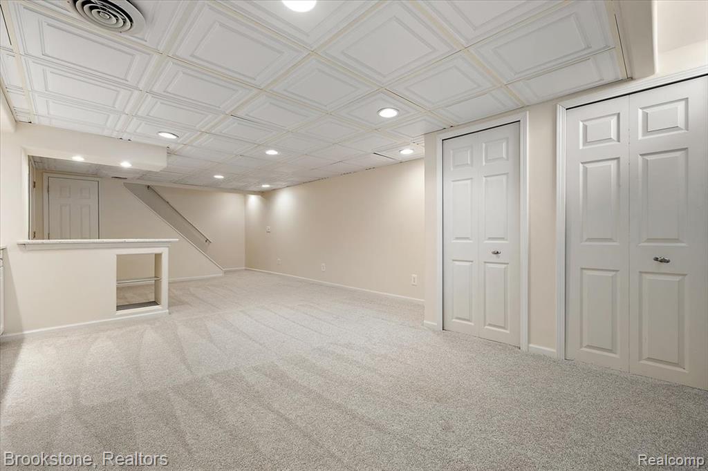 5138 Hale Drive, Troy, MI 48085 — Photo 37