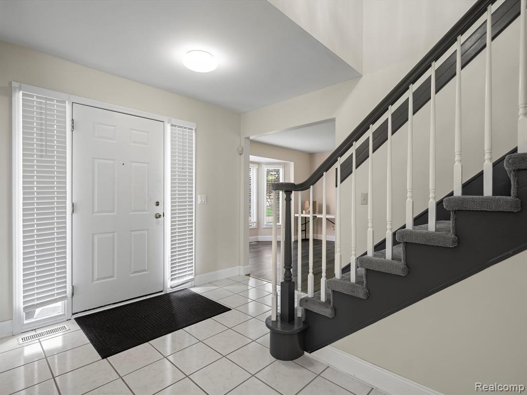 4979 SOMERTON Drive, Troy, MI 48085 — Photo 19