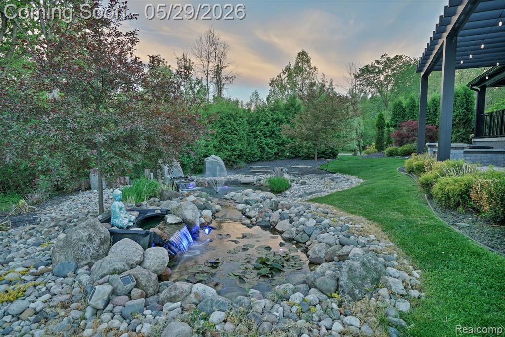 5729 Woodfield Parkway, Grand Blanc, MI 48439 — Photo 52