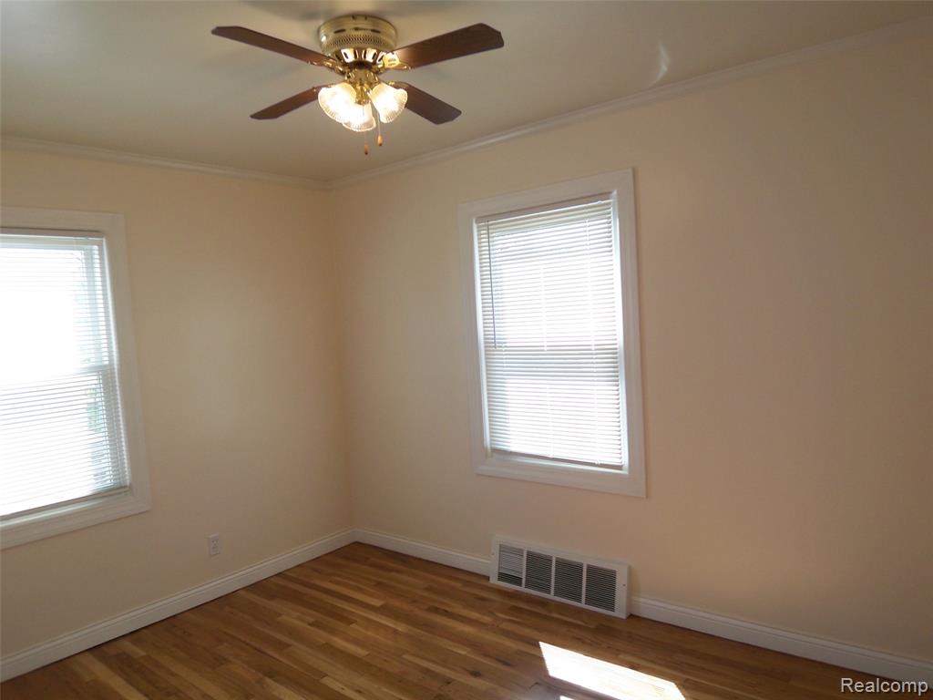 8269 Sterling, Center Line, MI 48015 — Photo 19
