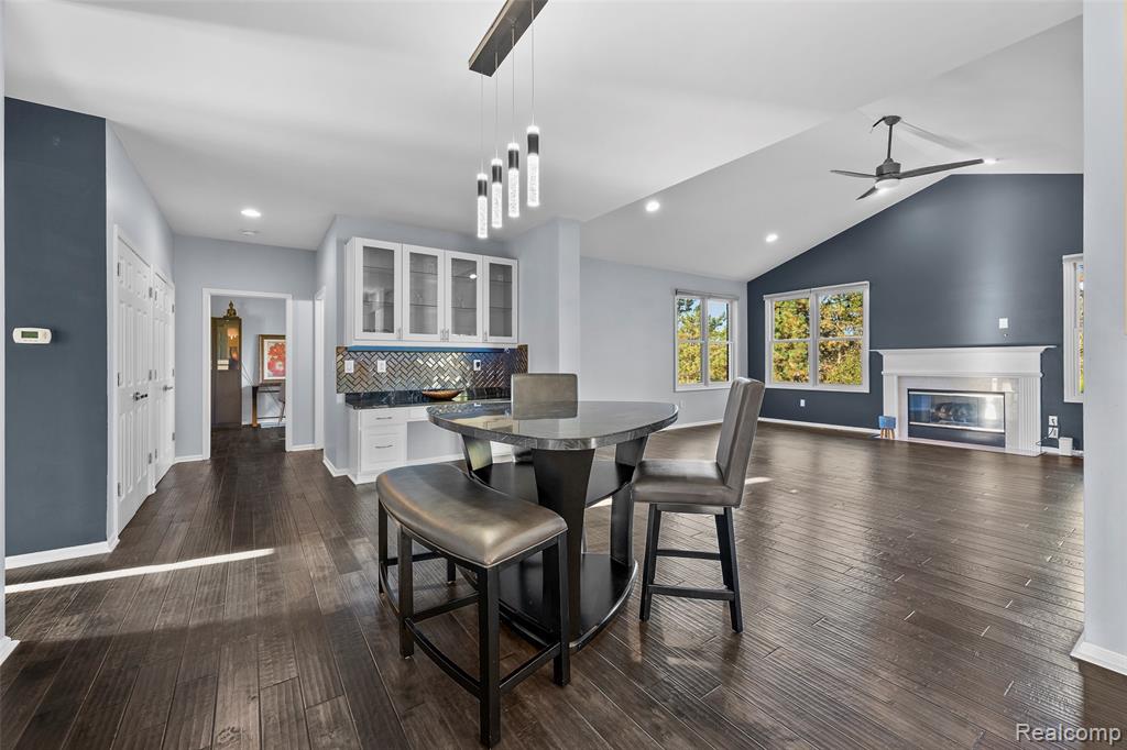 4476 Woodcliff Court, Rochester, MI 48306 — Photo 15