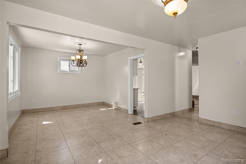5061 Curtis Street, Dearborn, MI 48126 — Photo 7