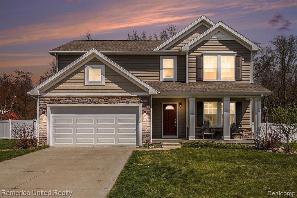 3652 AMBER OAKS Drive, Howell, MI 48855 — Photo 2