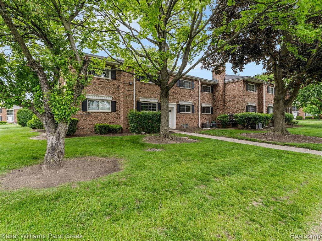 685 E Fox Hills Drive, 67, Bloomfield Hills, MI 48304 — Photo 29