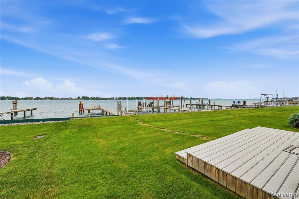 5557 Pointe Dr. Drive, East China, MI — Photo 27