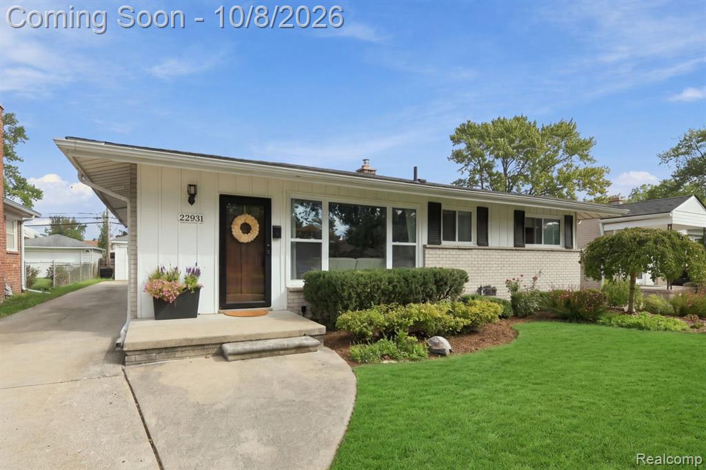 22931 LINGEMANN Street, Saint Clair Shores, MI 48080