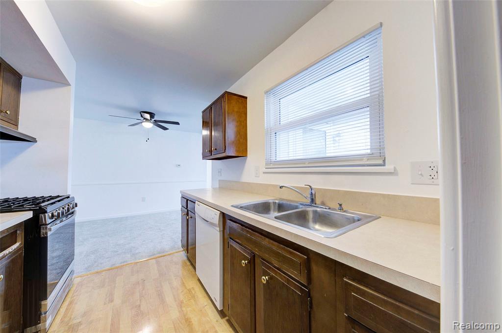 39887 Village Wood Lane, Novi, MI — Photo 14