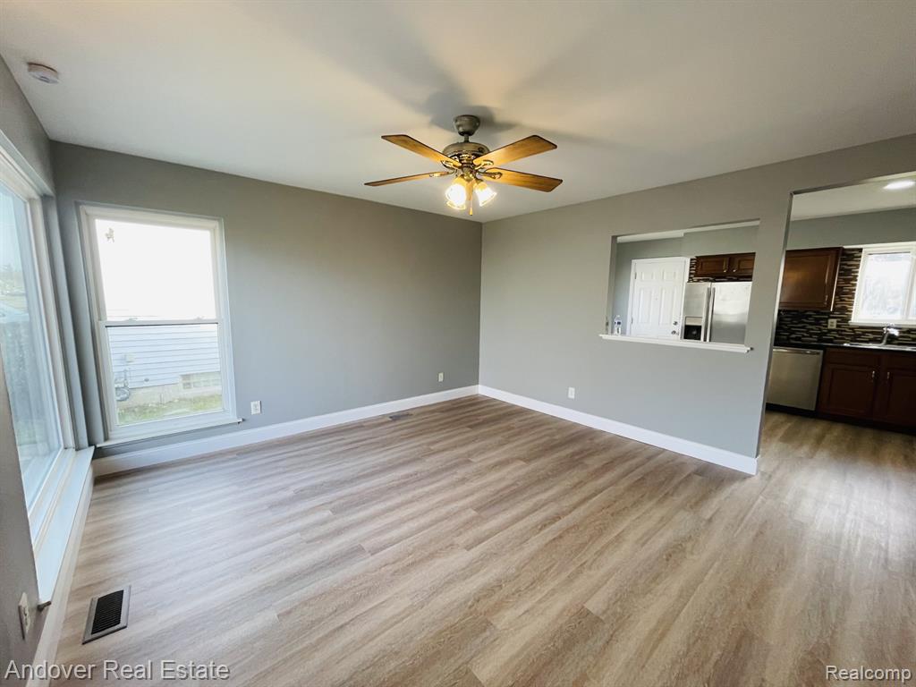 29239 Cambridge Street, Garden City, MI — Photo 6