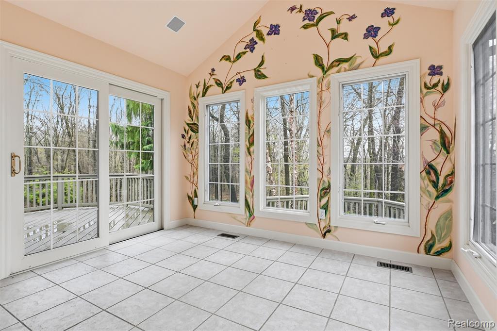6228 Windemere Point, Brighton, MI 48116 — Photo 19