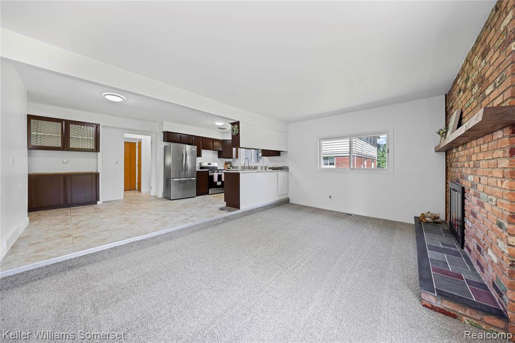 5292 ABINGTON Drive, Troy, MI 48085 — Photo 15