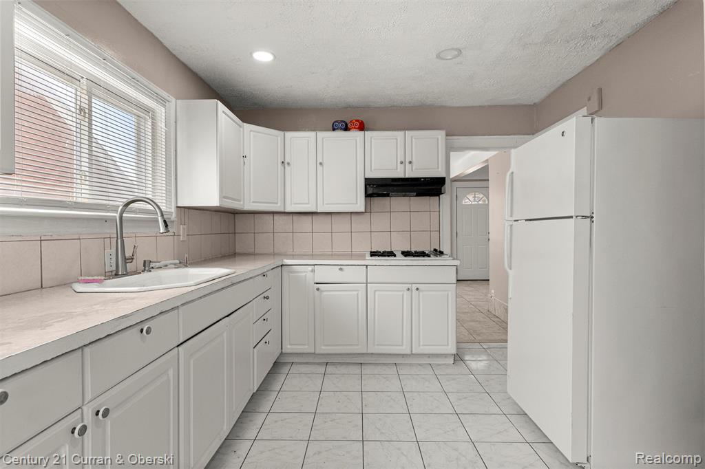 7026 Steadman Street, Dearborn, MI 48126 — Photo 15