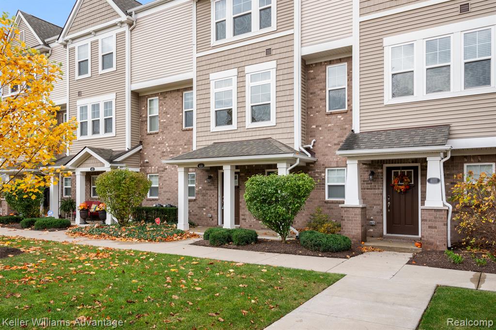 419 WRIGHT Street, Wixom, MI 48393 — Photo 2