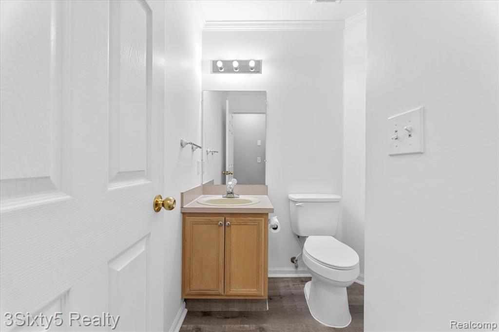 23313 Stromp Court, Trenton, MI 48183 — Photo 10
