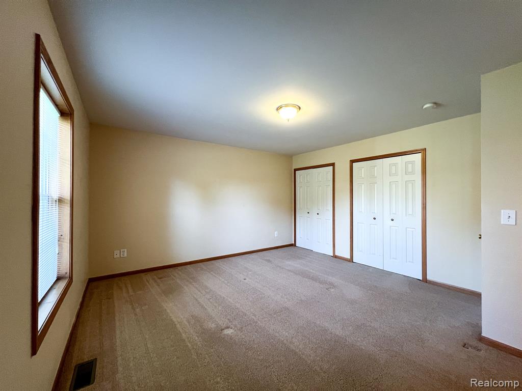 7835 E RIDGE Drive, Almont, MI 48003 — Photo 17